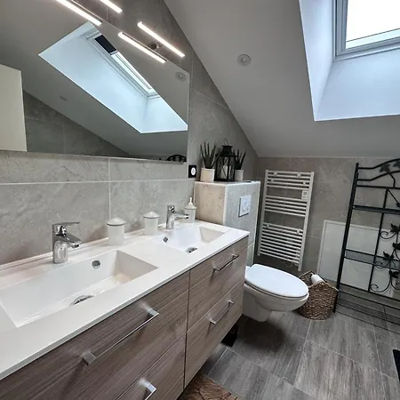 Cosy Avec Spa, Animaux Acceptes Et Parking Ferme - Fr-1-489-467 Saint-Leon (Allier)