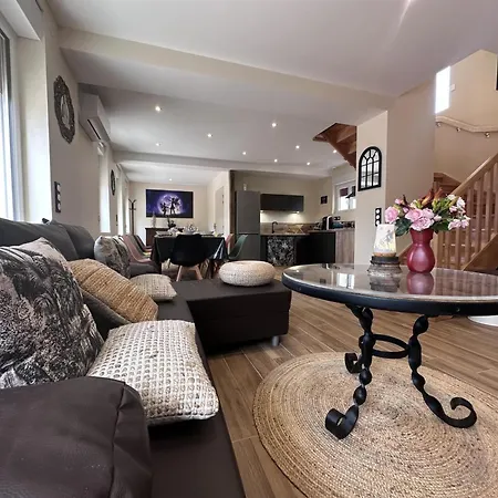 Casa de Campo Cosy Avec Spa, Animaux Acceptes Et Parking Ferme